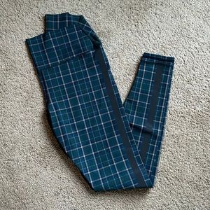 Alo Yoga Airlift Navy Plaid Legging